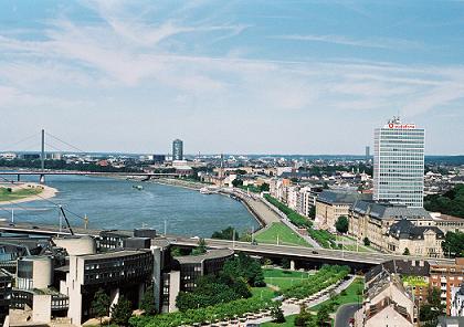 duesseldorf__landtag_fersehturm_vodafone.jpg